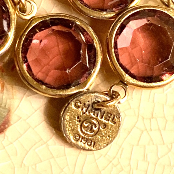 CHANEL Vintage 1981 Chiclet Amethyst Sautoir-Style Necklace - Picture 8 of 14